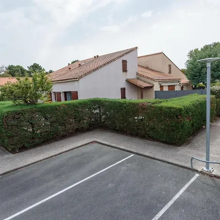 Les Charmilles-10 By Interhome